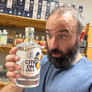 Tak nám vyhlásili Michelina. Je fajn vědět, že dodáváme do hvězdných, Bib a doporučených podniků. Každopádně tohle ještě...